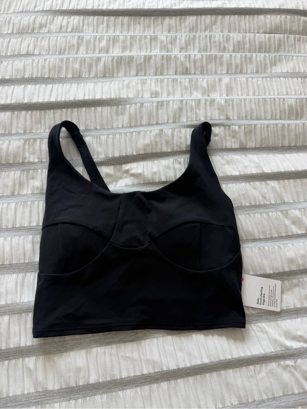 Lululemon nulu front darting yoga bra